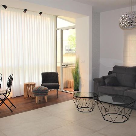 Arianked Palace With Private Parking Tel Aviv-Jaffa Exterior foto