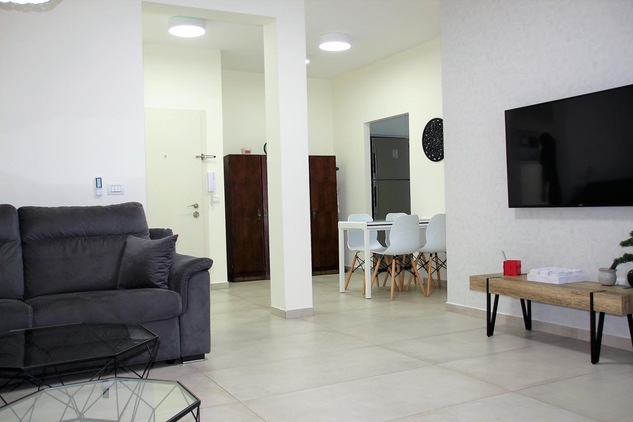 Arianked Palace With Private Parking Tel Aviv-Jaffa Exterior foto